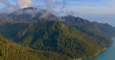 Alaska'dan dağ manzarası 