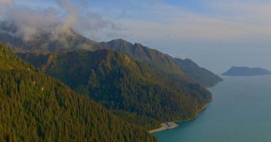 Alaska'dan dağ manzarası 