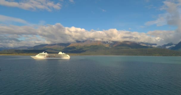 Maritime Industry Cruise Ships Fishing Boats Natural Scenery Seward Alaska — Stock Video