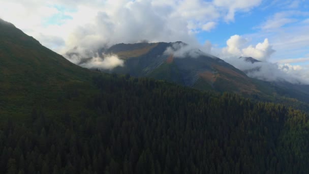 アラスカ州チュガッハ山脈とスワードからの素晴らしい秋の景色 — ストック動画