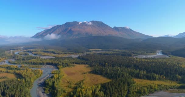 アラスカ州チュガッハ山脈とスワードからの素晴らしい秋の景色 — ストック動画