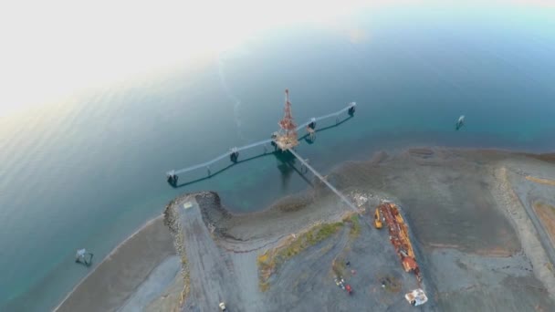 Bateaux et industries en Alaska  