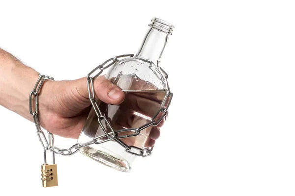 Butelka z alkoholem i łańcuchem — Zdjęcie stockowe