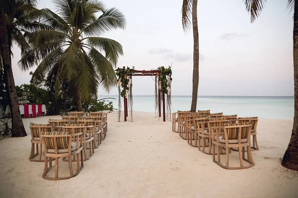 Plaj düğün kurmak, tropikal açık düğün Resepsiyon, dü — Stok fotoğraf