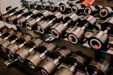 Metal ağır dambıllar