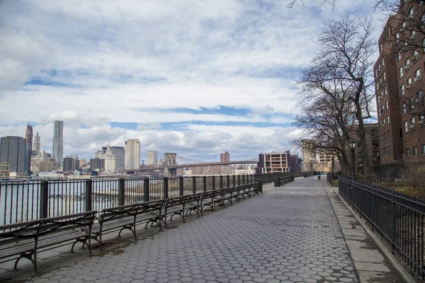 Una passeggiata bir New York City