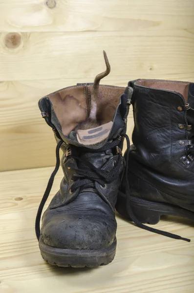 Rat Old Military Boots Wooden Table — Stock Photo, Image