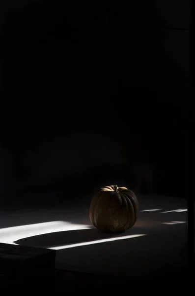 Pumpkin Table Dark Room — Stock Photo, Image