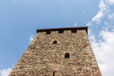 Tirol Kalesi Kulesi'nin detay görünümü. Tirol Village, Province Bolzano, Güney Tirol, İtalya.