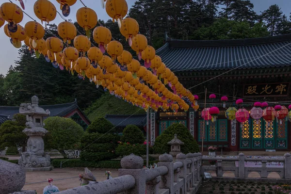 Anniversaire De Bouddha Images Libres De Droit Photos De Anniversaire De Bouddha Depositphotos