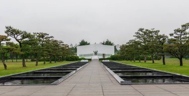 Busan, Güney Kore, Asya Kore Savaşı Birleşmiş Milletler (Uno) Anıt Mezarlığı içinde Ana barış Buildinig.