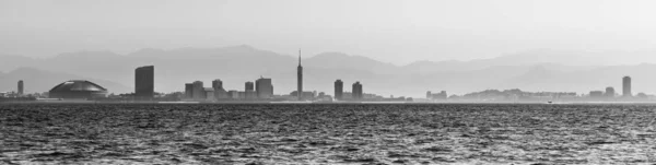Fukuoka silüeti Panoraması, Fukuoka, Japonya, Asya 'daki sahilden liman ve Skyline ile Ilçe Hakata.