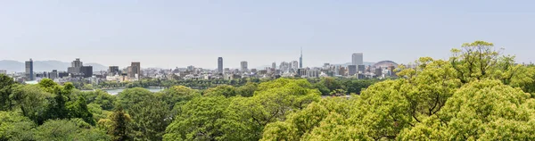 Skyline Panoraması Fukuoka (Hakata) ve Ohori Park CA 'dan almak