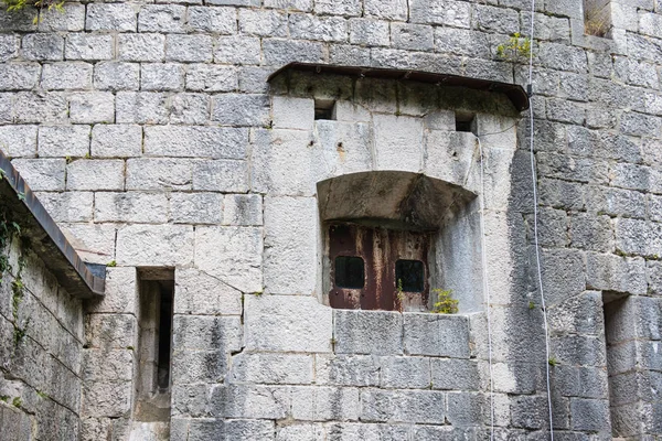 Kalenin detayları, Fort Kluze, Almanca: Flitscher Klause. Isonzo Cephesi'nde Dünya Savaşı için tahkimat. Bovec, Gorizia, Slovenya. — Stok fotoğraf