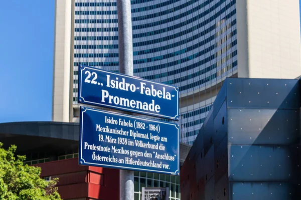 Building Street Sign Square United Nations Fúzió Platz Der Vereinten — Stock Fotó