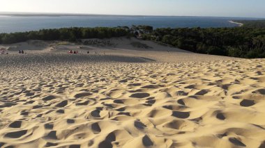 La Dune du Pilat'ın güzel manzarası. Bassin d Arcachon