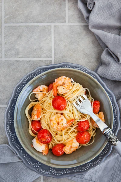 Spaghetti Met Garnalen Cherrytomaatjes Top Vie — Stockfoto