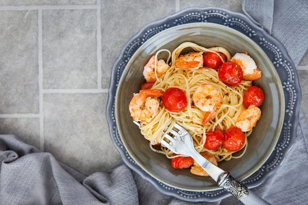 Spaghetti Met Garnalen Cherrytomaatjes Top Vie — Stockfoto