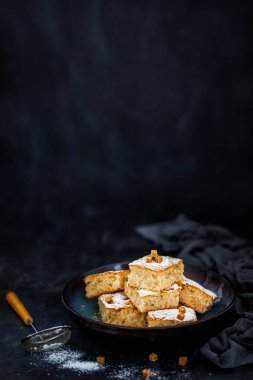 Taze ev yapımı basit lezzetli mısır ve meyve pasta 