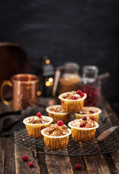 Ev yapımı sağlıklı yulaf ezmesi muz yabanmersini muffins — Stok fotoğraf