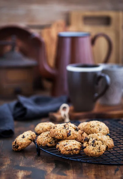 Galletas caseras de avena y frutas recién horneadas — Foto de Stock