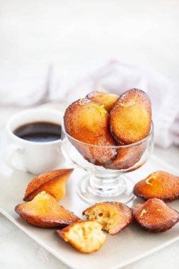 Ev yapımı limonlu kurabiye.