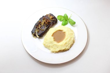 lezzetli karaciğer ve püre