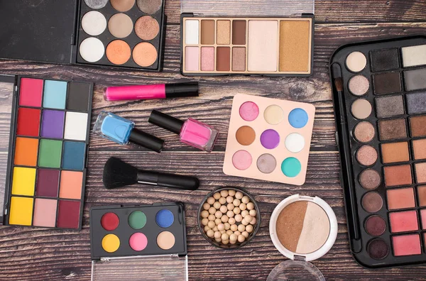 Cosméticos Mujer Productos Maquillaje Mesa Madera — Foto de Stock