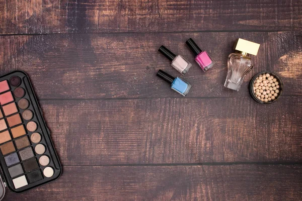 Cosméticos Mujer Productos Maquillaje Mesa Madera — Foto de Stock