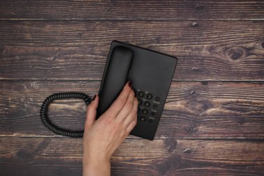 Masada ofis için siyah telefon 