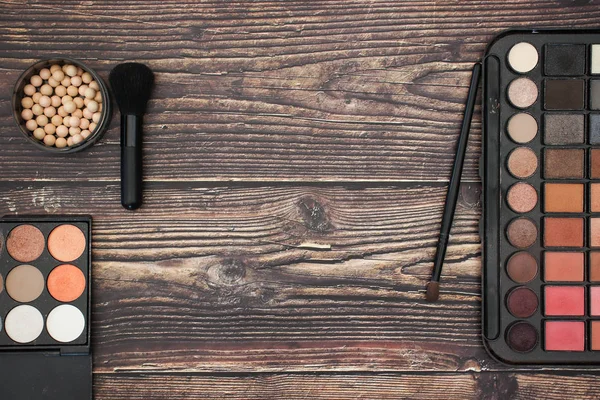 Maquillaje Mujer Productos Belleza Fondo Madera — Foto de Stock