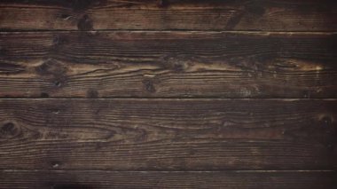 Tahta arka planda tava yumurtası ve tahta kaşık - Stop motion animasyon