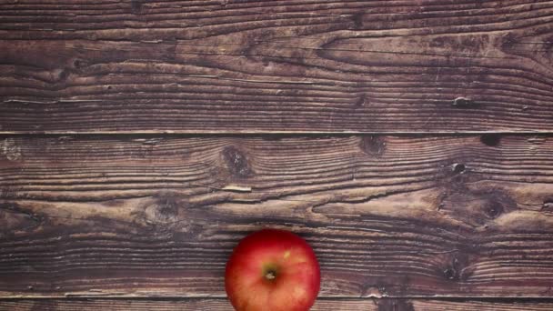 Kobieta Jeść Czerwone Jabłko Stop Motion — Wideo stockowe
