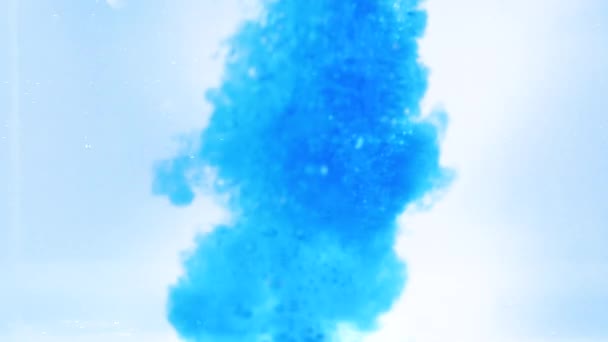 Liquido Colore Blu Cadere Acqua Miscela Liquida Blu Con Acqua — Video Stock