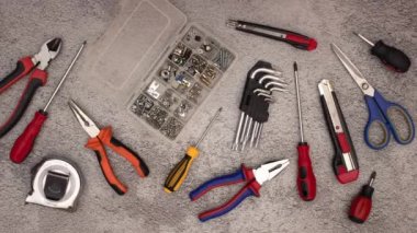 Arka plandan el hareketli inşaat ve diy araçlarının hareket animasyondurdurun 
