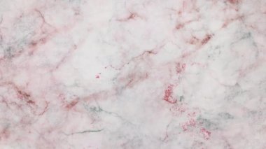 Makyaj ve kozmetik ürünlerinin hareket animasyondurdurun masada görünür 