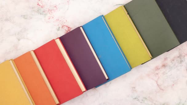 Detener Animación Movimiento Los Libros Colores Pedidos Mesa — Vídeo de stock