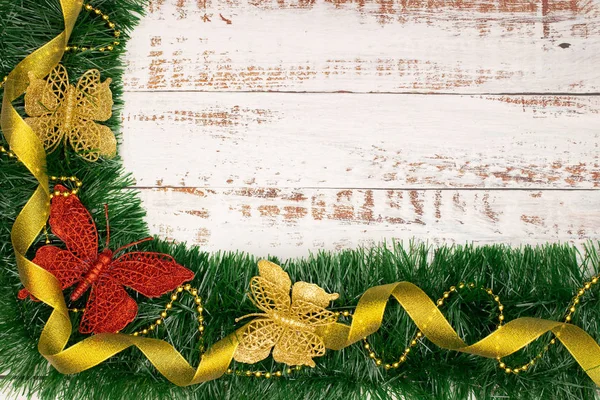 漂亮的边框 圣诞装饰品做的边框 — 图库照片