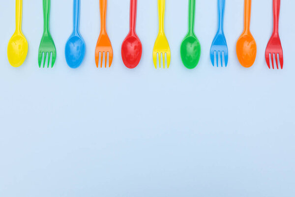 Plastic cutlery for eating in different colors