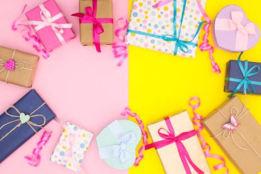 Doğum günü, kutlama ve yıldönümü için romantik hediyeler. 