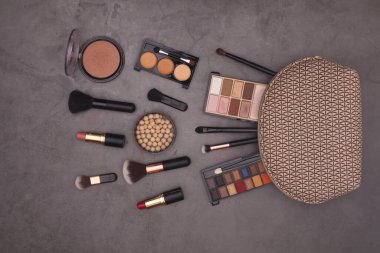 Makyaj malzemesi olarak makyaj malzemesi 