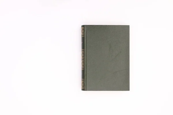 Beyaz Tema Üzerine Sert Kapak Kitabı — Stok fotoğraf