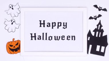 Cadılar Bayramınız kutlu olsun. Beyaz arkaplanda Cadılar Bayramı dekorasyonu 