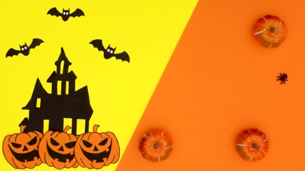Rumah Halloween Menyeramkan Dan Stiker Menakutkan Pada Tema Kuning Oranye — Stok Video
