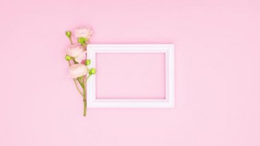 Güzel pembe güller ve pembe temalı yazılar için romantik çerçeveler. Hareketi durdur