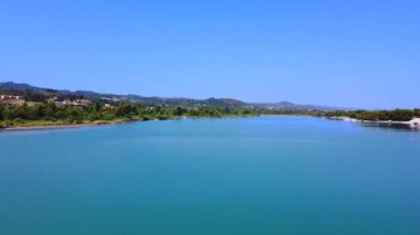 Gemiler ve sürat tekneleri için lagün hanası. Hava görünümü