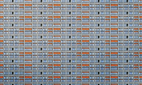 Architecturale Patroon Venster Gevel Met Oranje Luiken Van Een Wolkenkrabber — Stockfoto