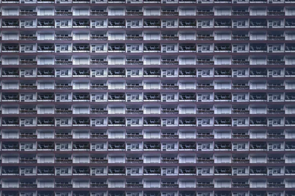 Motif Architectural Façade Sombre Avec Fenêtres Balcons Une Misérable Maison — Photo