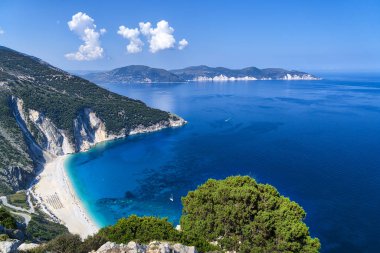 Kefalonia, Yunanistan ünlü Myrtos Beach havadan görünümü