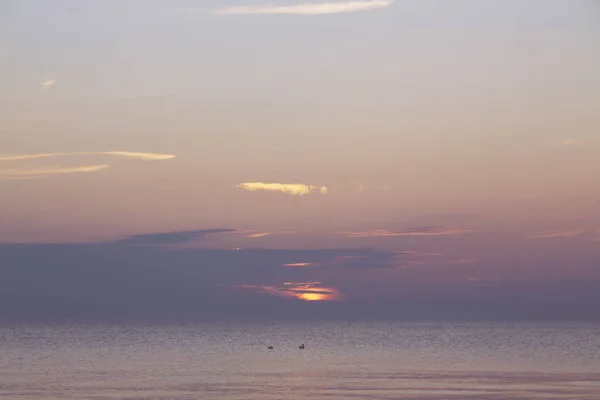 波罗的海上空的落日 — 图库照片